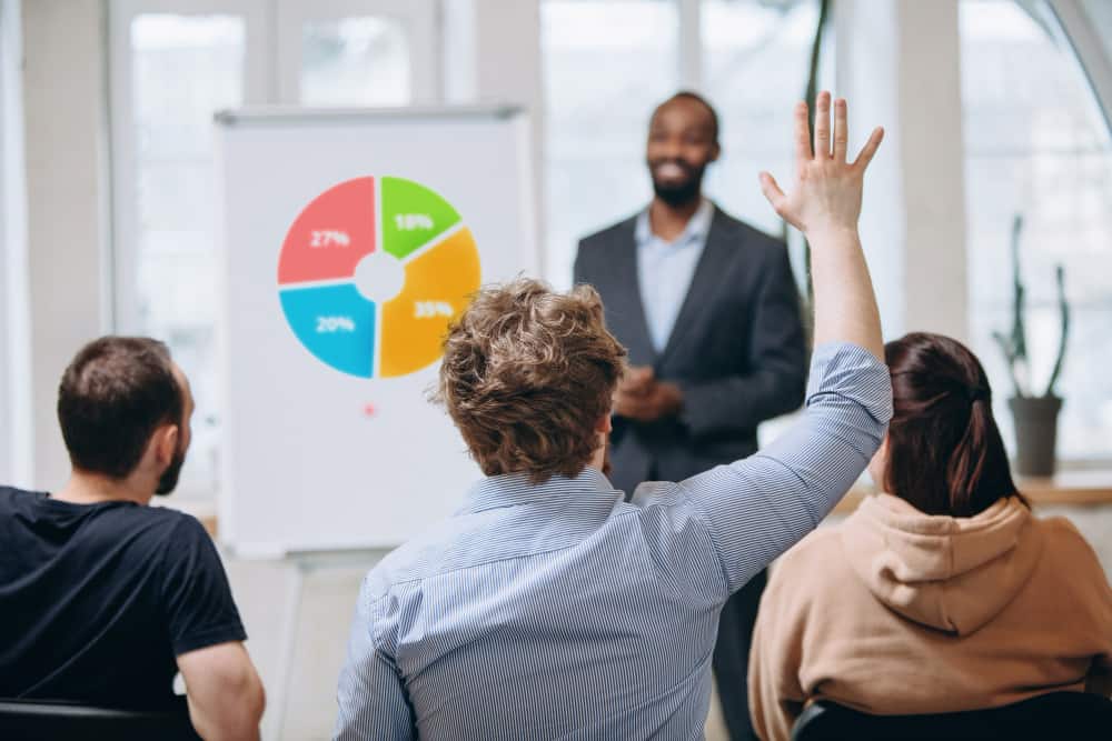 A hiring manager offering training on DEI