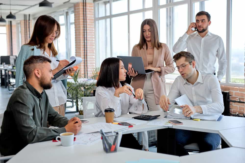 Team improving communication about the hiring process with SaaS recruitment