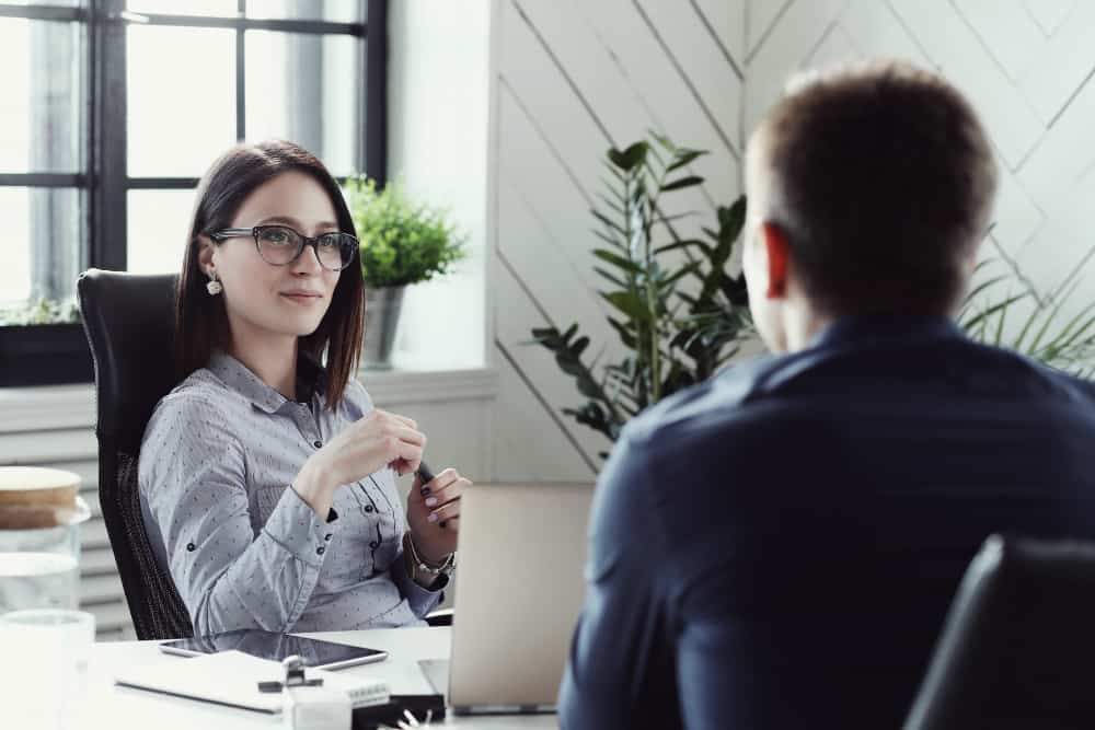 Recruiter Establishing Personalized Communication with Candidate