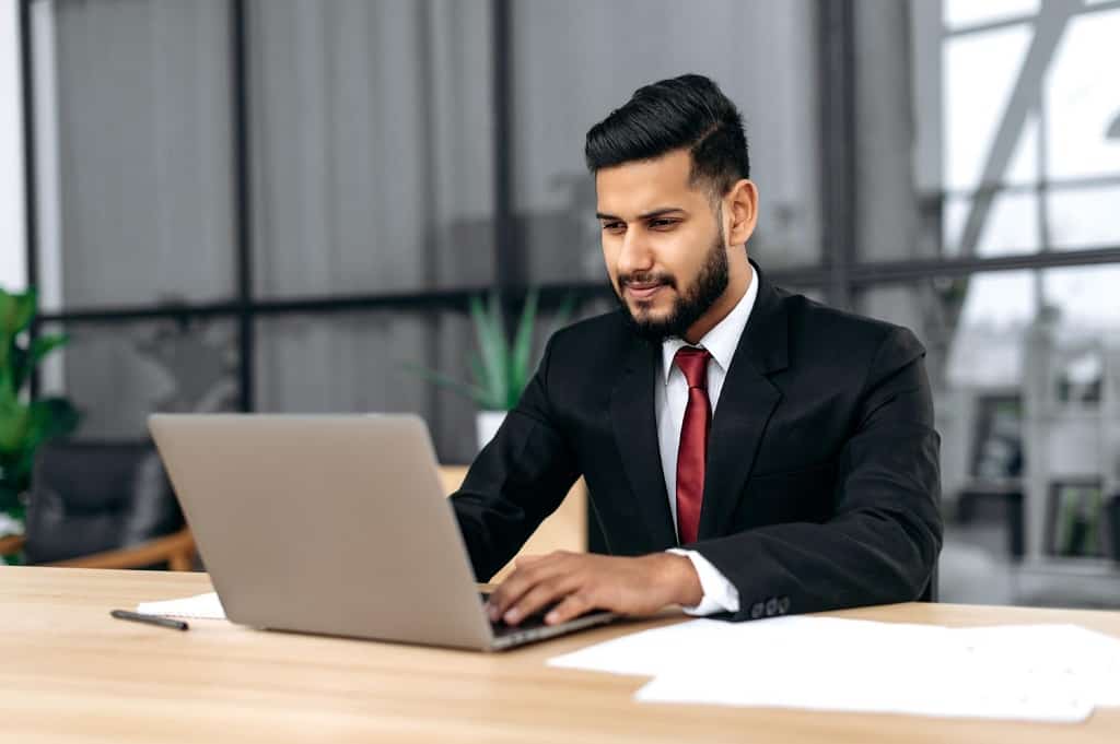 HR Manager focusing on Optimization and Transformation for Hiring through AI