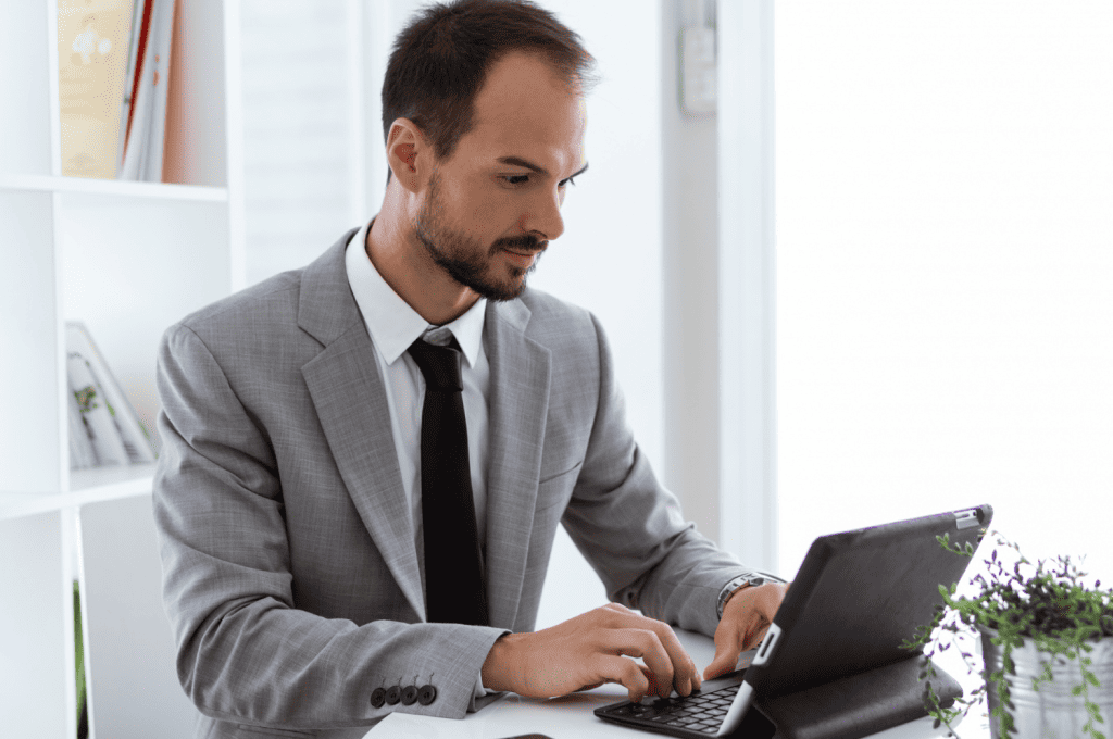 hr manager looking into cost of ineffective recruitment marketing
