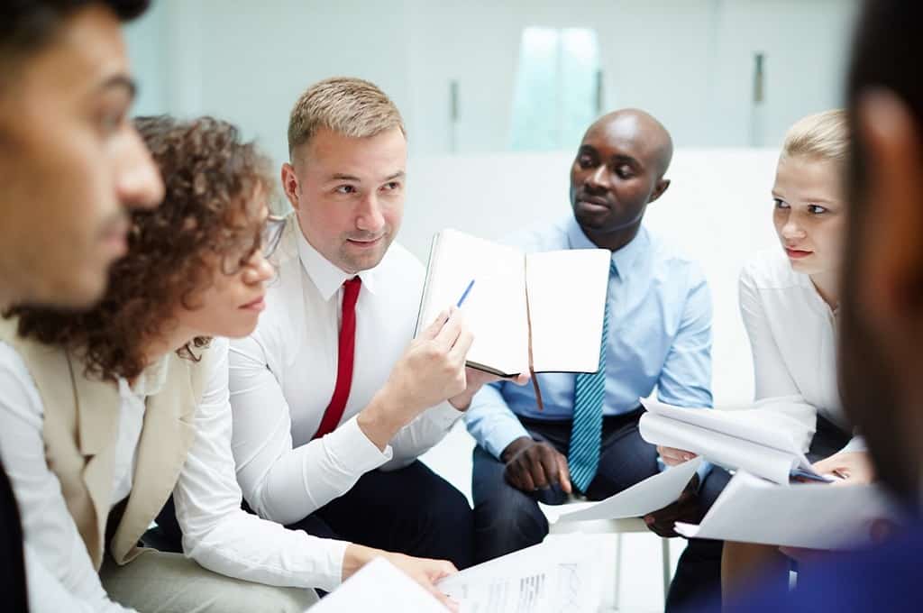 HR Managers Creating consistent evaluation criteria for automated candidate screening