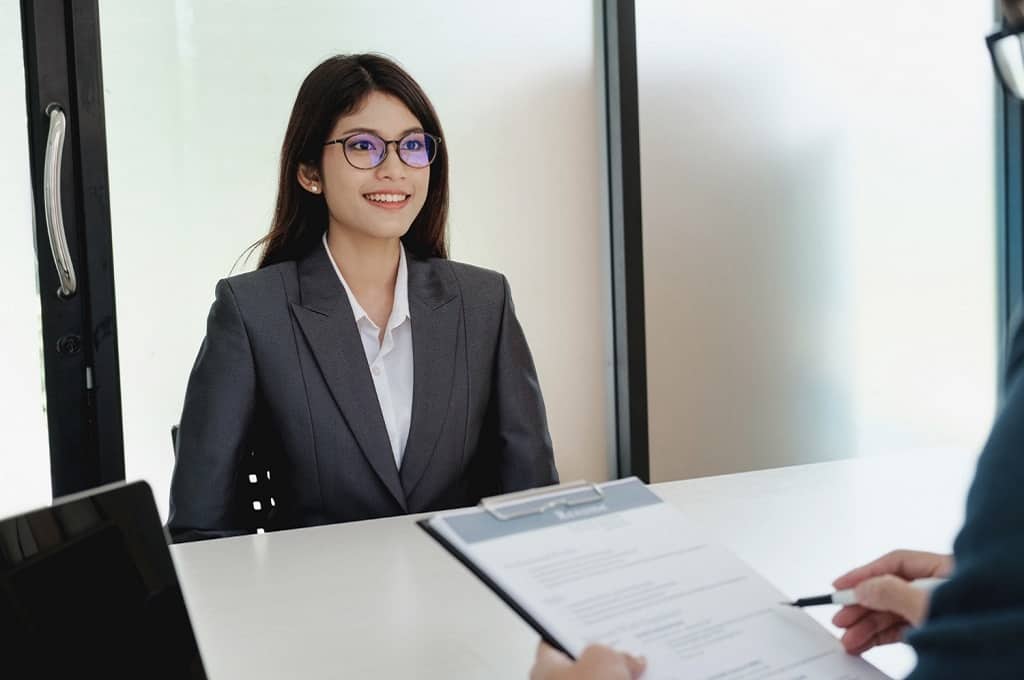 Recruiter ensuring better candidate experience with improved resume parsing