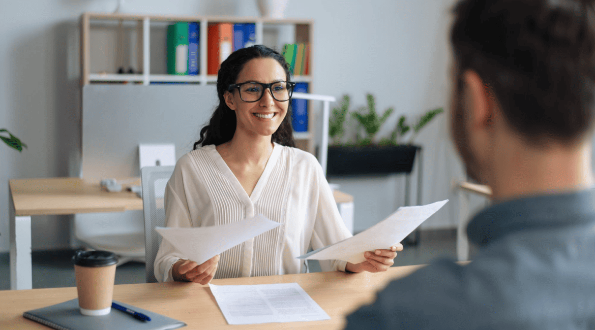 Recruiter looking into quantitative candidate evaluation method