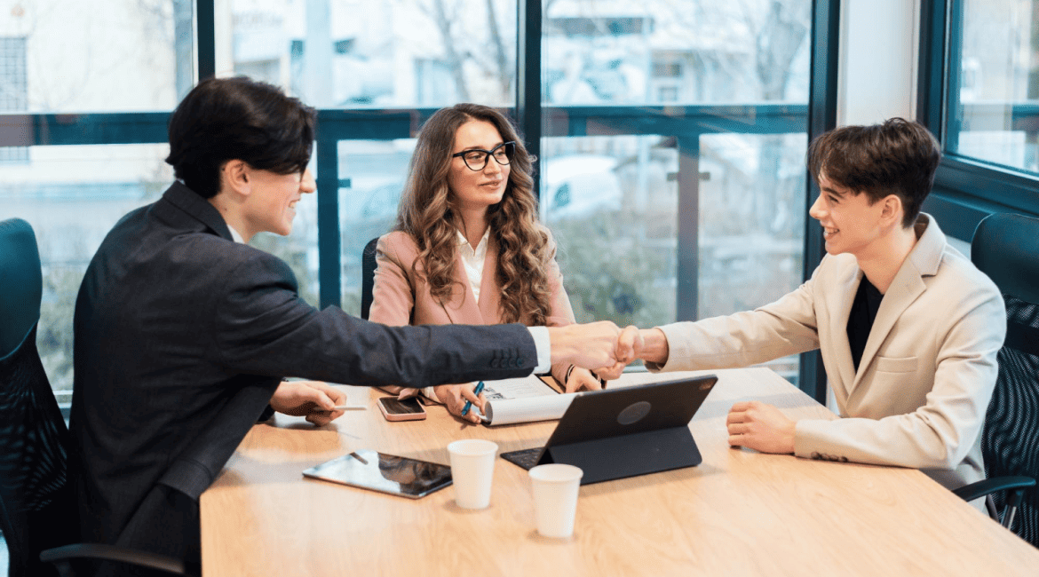 Recruiter Building Strong Connections with candidates