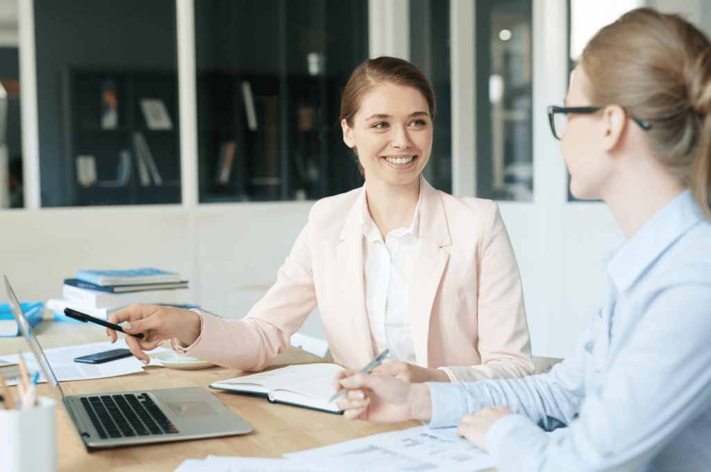 Recruiter finding new candidates through candidate sourcing goldmine