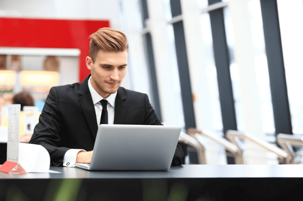 Recruiter Navigating the Gig Economy in Recruitment