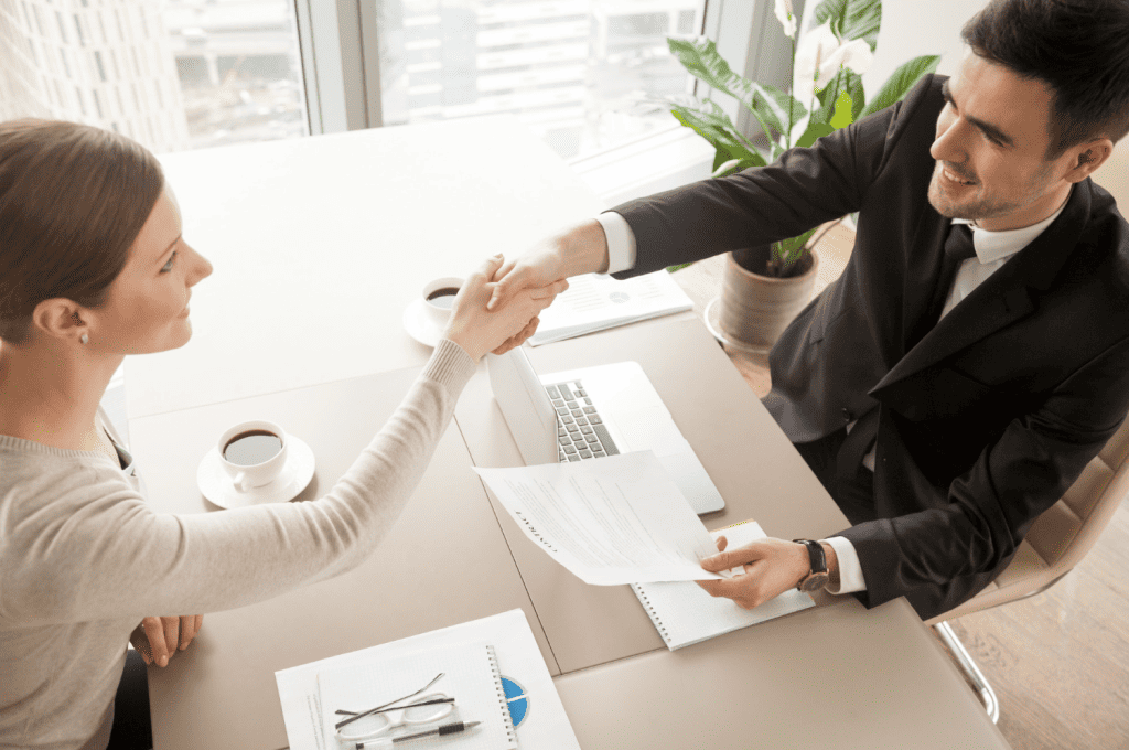 Recruiter optimizing candidate engagement for more optimized recruitment