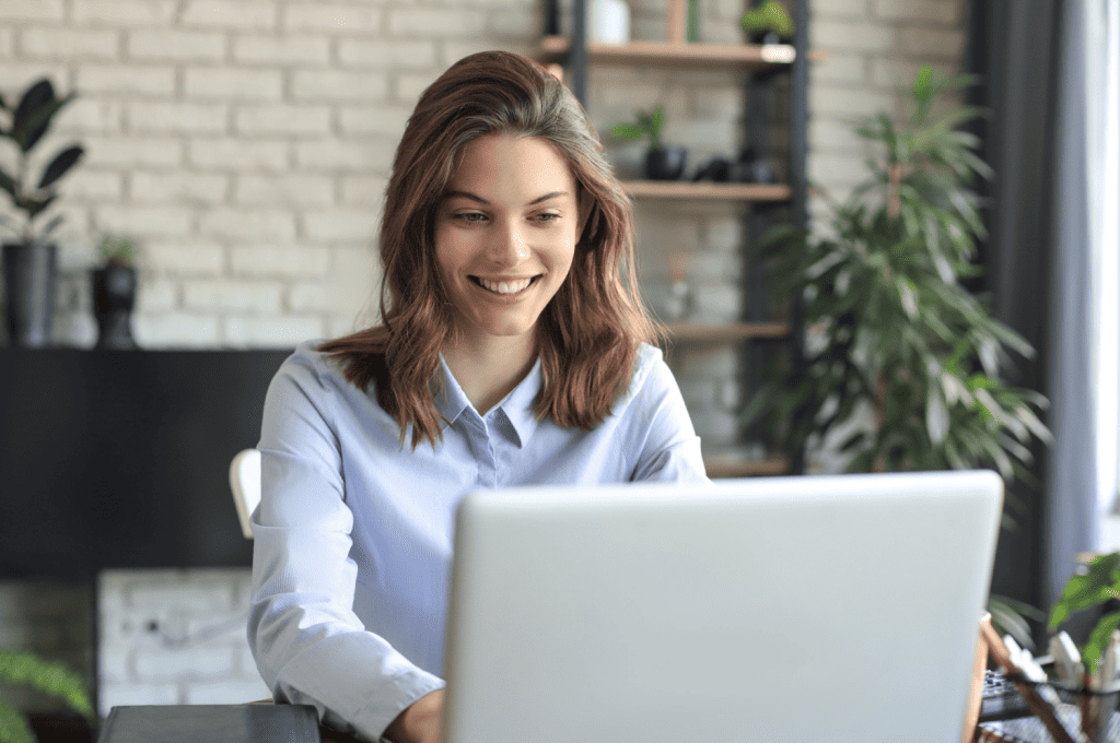 Recruiter using IT job boards to find candidates