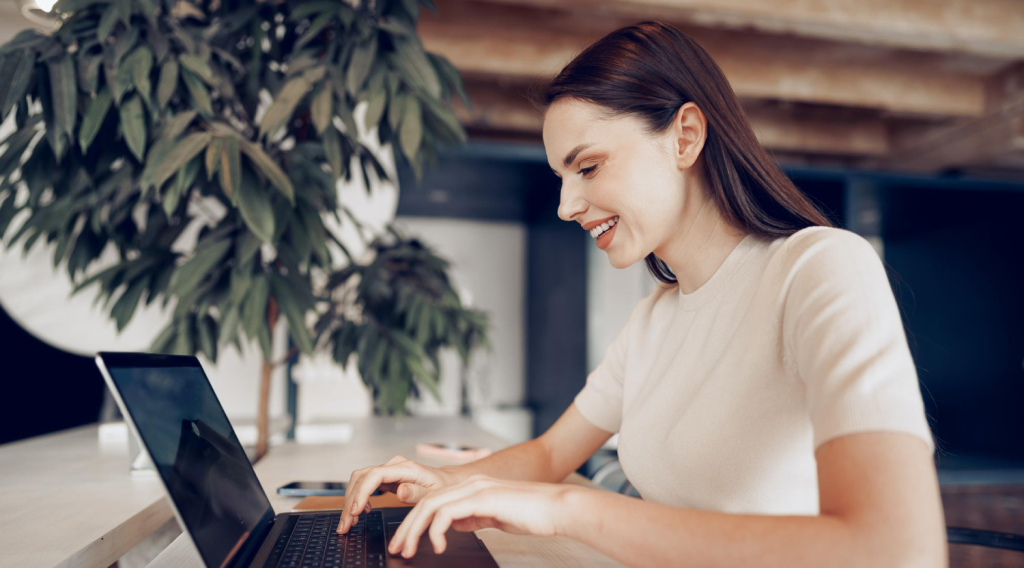 Recruiter adapting to newest HR technology