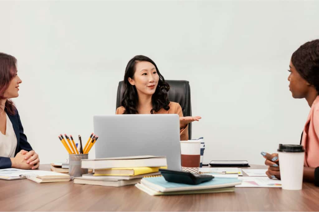Recruiters Discussing Emerging Technologies in Surveys