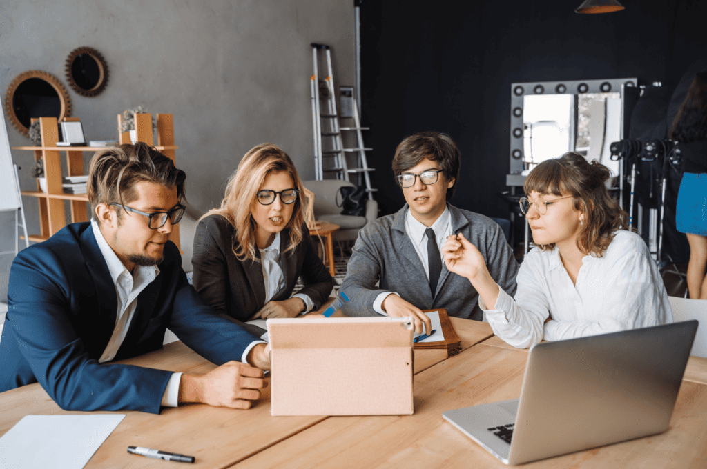 Recruitment team looking for best practices for reporting and tracking